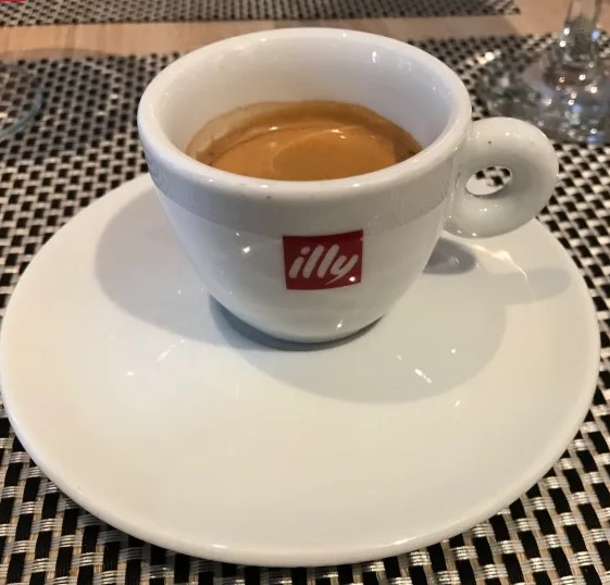 illy dinette